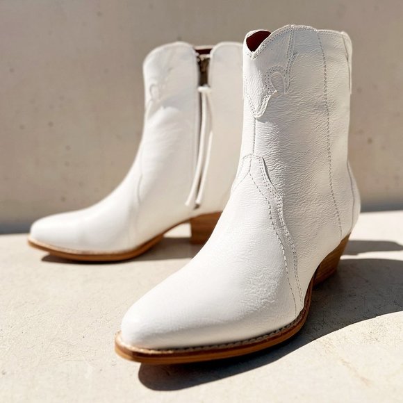 NEW Pointy Toe Stack Block Heel Zip Up Western Ankle Booties Boots Off White - Picture 1 of 16